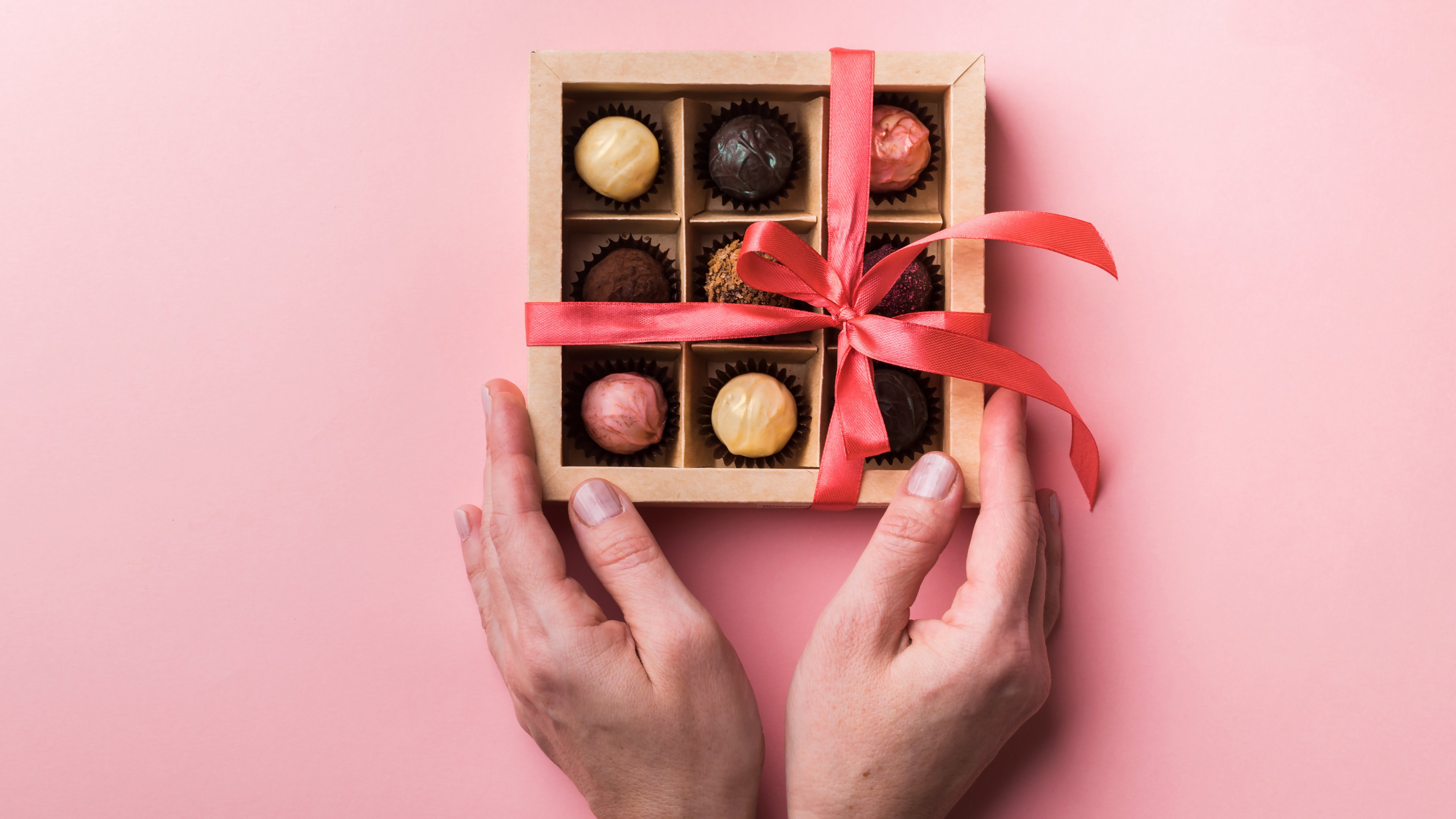 Perché si regalano i cioccolatini a San Valentino? La risposta